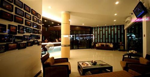 Hotel Myplace@surat 2*