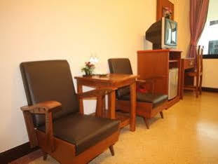 Hotel Myplace@surat 2*